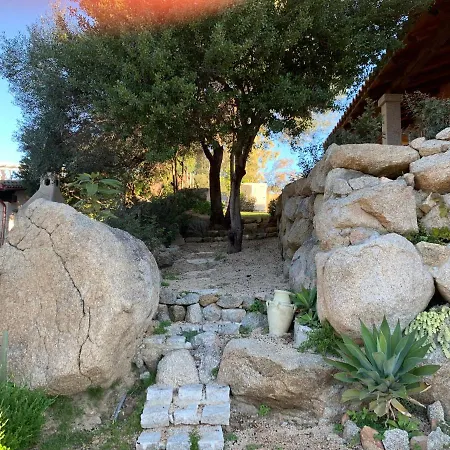 Villa Di Su Lejlighed Castiadas